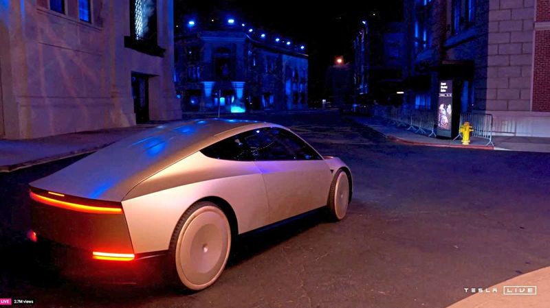 "I, Robot"-Regisseur will seine Designs von Tesla zurück