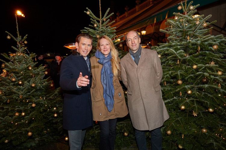 Eva Dichand teilt gegen 