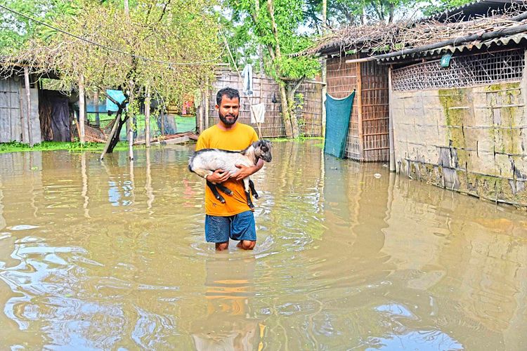 Mehr als 100.000 Menschen von Monsun in Indien betroffen