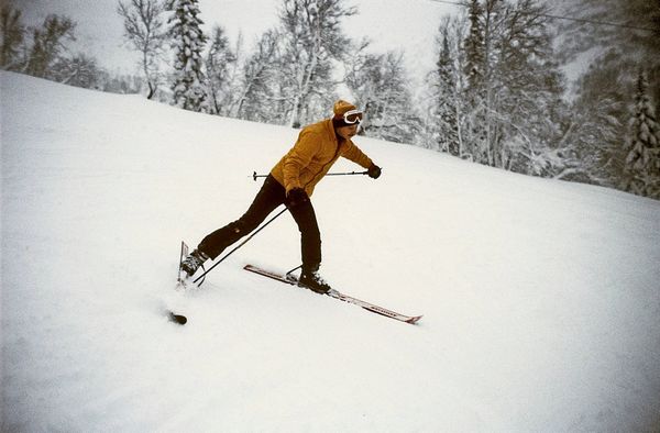50-St-tzen-Einsamkeit-ber-das-Skifahren-gestern-und-heute