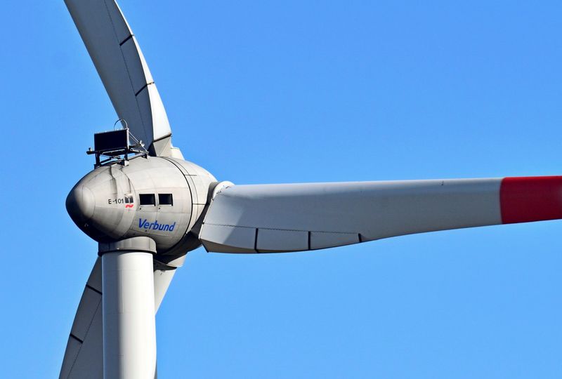 500 Millionen Euro für billigeren Strom: Woher nimmt Kanzler Stocker plötzlich Geld?