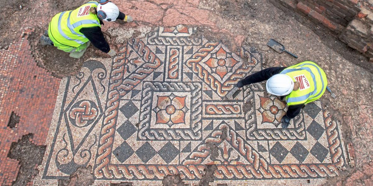 2000-летняя римская мозаика была обнаружена в центре Лондона.