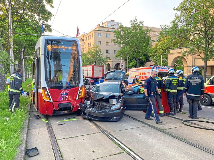 Wien/Straßenbahn/Unfall