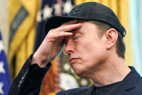 Musk-scheitert-mit-FSD-Lizenzierung-Unzumutbare-Forderungen-der-Konkurrenz