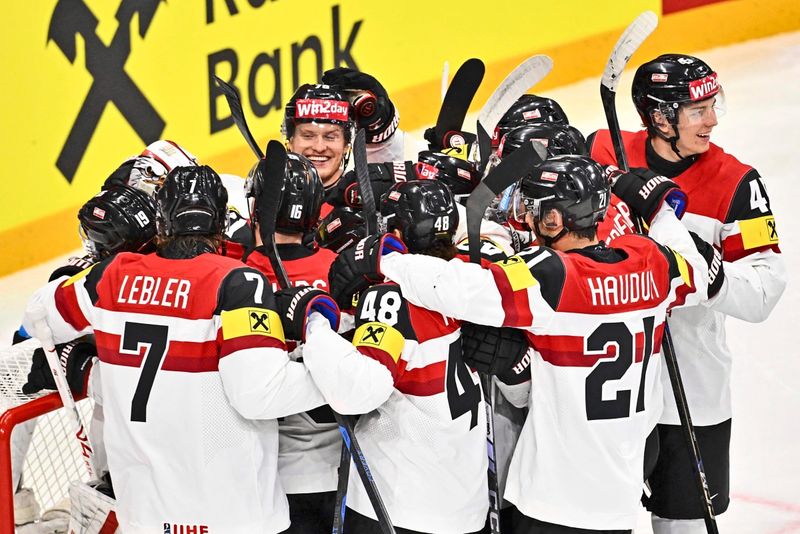 Chance aufs Viertelfinale lebt: Österreichs Eishackler schlagen Slowenien nach Penaltyschießen
