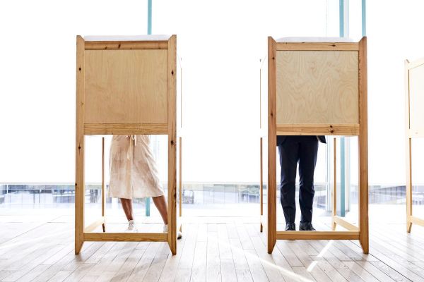 Welche-Ursache-l-sst-Menschen-nach-extrem-Rechts-oder-Links-abdriften-