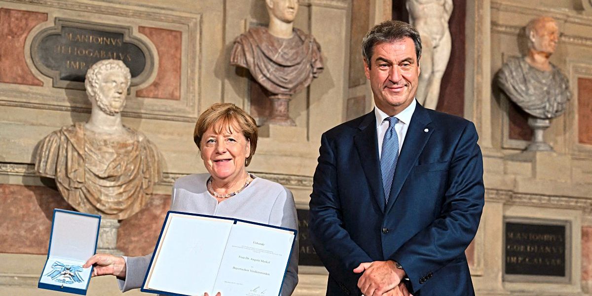 Merkel Erhält Bayerischen Verdienstorden Für 16 Jahre Kanzlerschaft ...