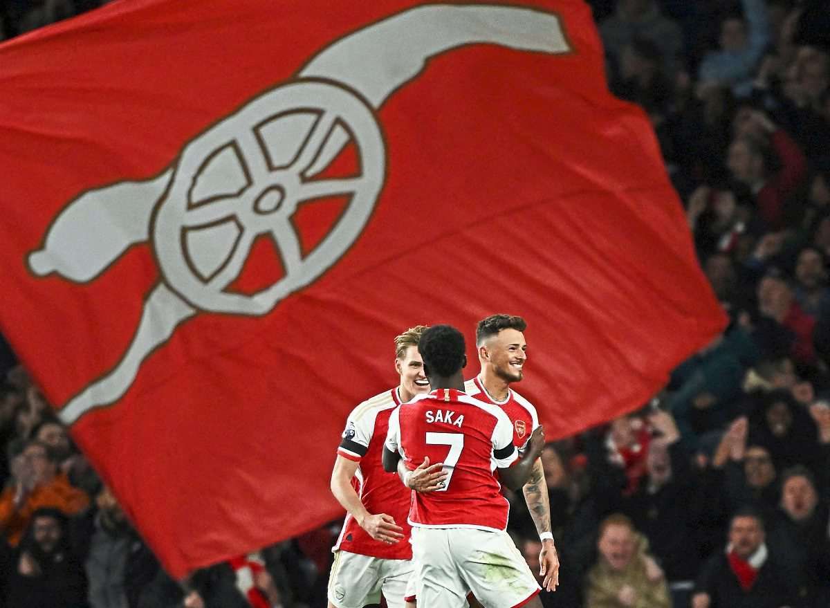 Arsenal legt im Titelkampf mit Kantersieg vor - Premier League ...