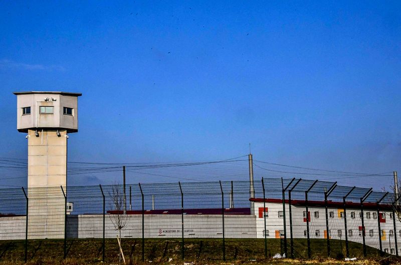 Kontroverse um Frankreichs Superknast für Drogenbosse