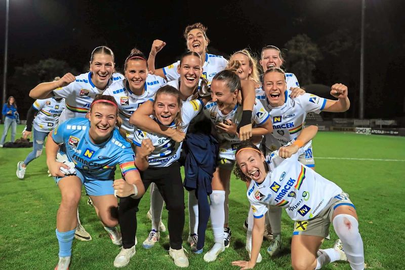 SKN St. Pölten tritt gegen den FC Barcelona und Manchester City an