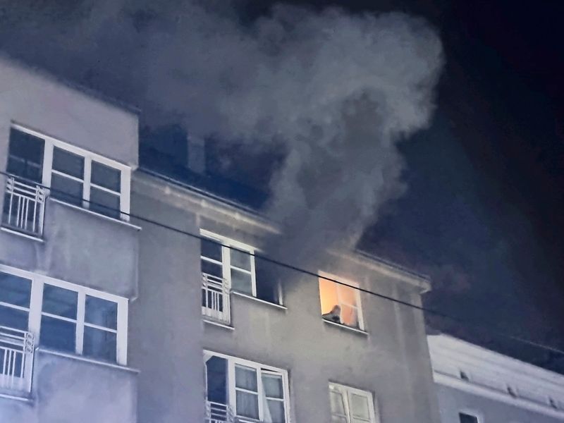 Mutter mit Kindern in Wien aus brennender Wohnung gerettet