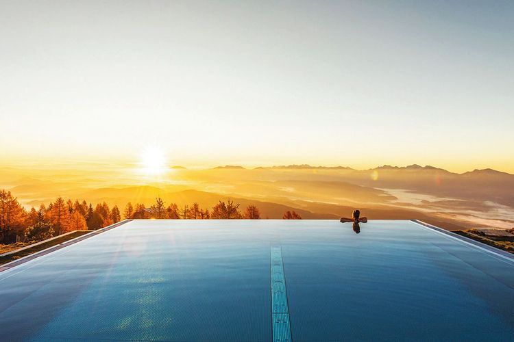 Infinity Pool im Mountain Resort Feuerberg