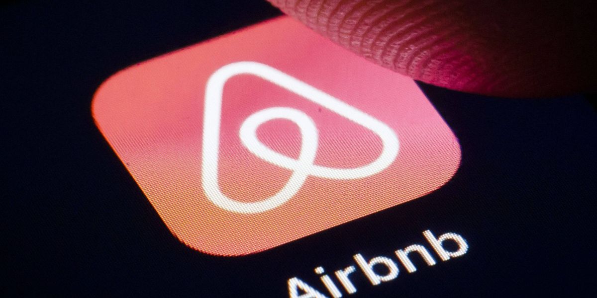 Airbnb Meldet Börsengang An: Verlust In Pandemie Ausgeweitet - IT ...