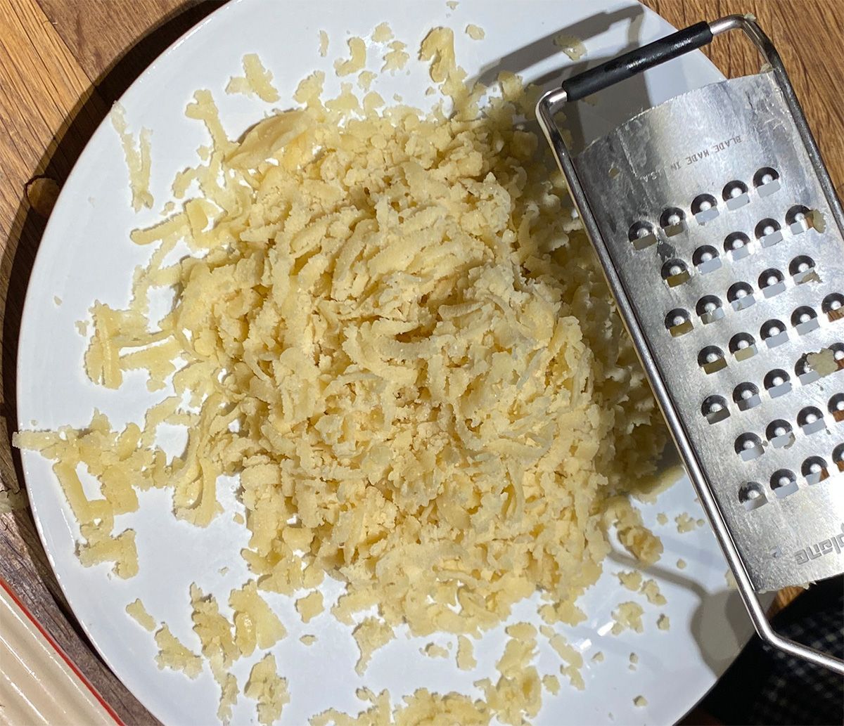Einfacher und köstlicher Apfelcrumble vom Grill - Desserts &amp; Süßspeisen ...