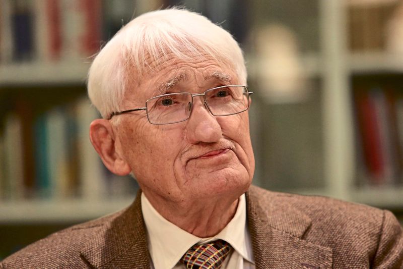 Habermas-Vorlass jetzt vollständig in Frankfurt