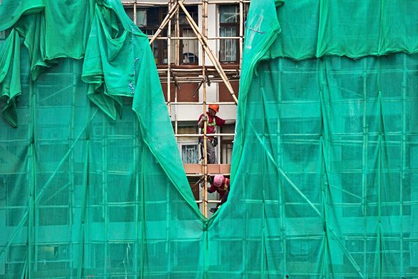 Traumatisiertes-Hongkong-muss-kurz-nach-der-Brandkatastrophe-w-hlen