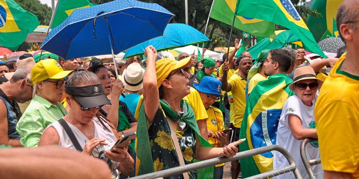 Tausende Bolsonaro-Anhänger Demonstrieren In Brasilien Gegen Lulas ...