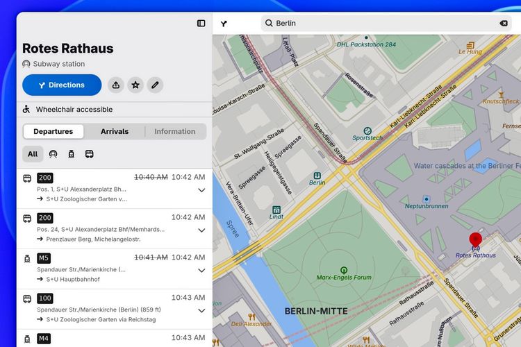 Screenshot der GNOME-Karten-App im hellen Design mit zentriertem Kartenausschnitt von Berlin-Mitte rund um das Marx-Engels-Forum und den Neptunbrunnen. Links befindet sich eine Informationsleiste zur U-Bahn-Station 