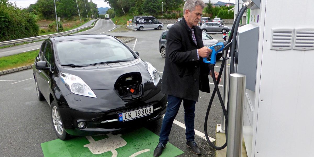 Warum Norwegen bei Elektroautos so weit vorne liegt - Umwelt