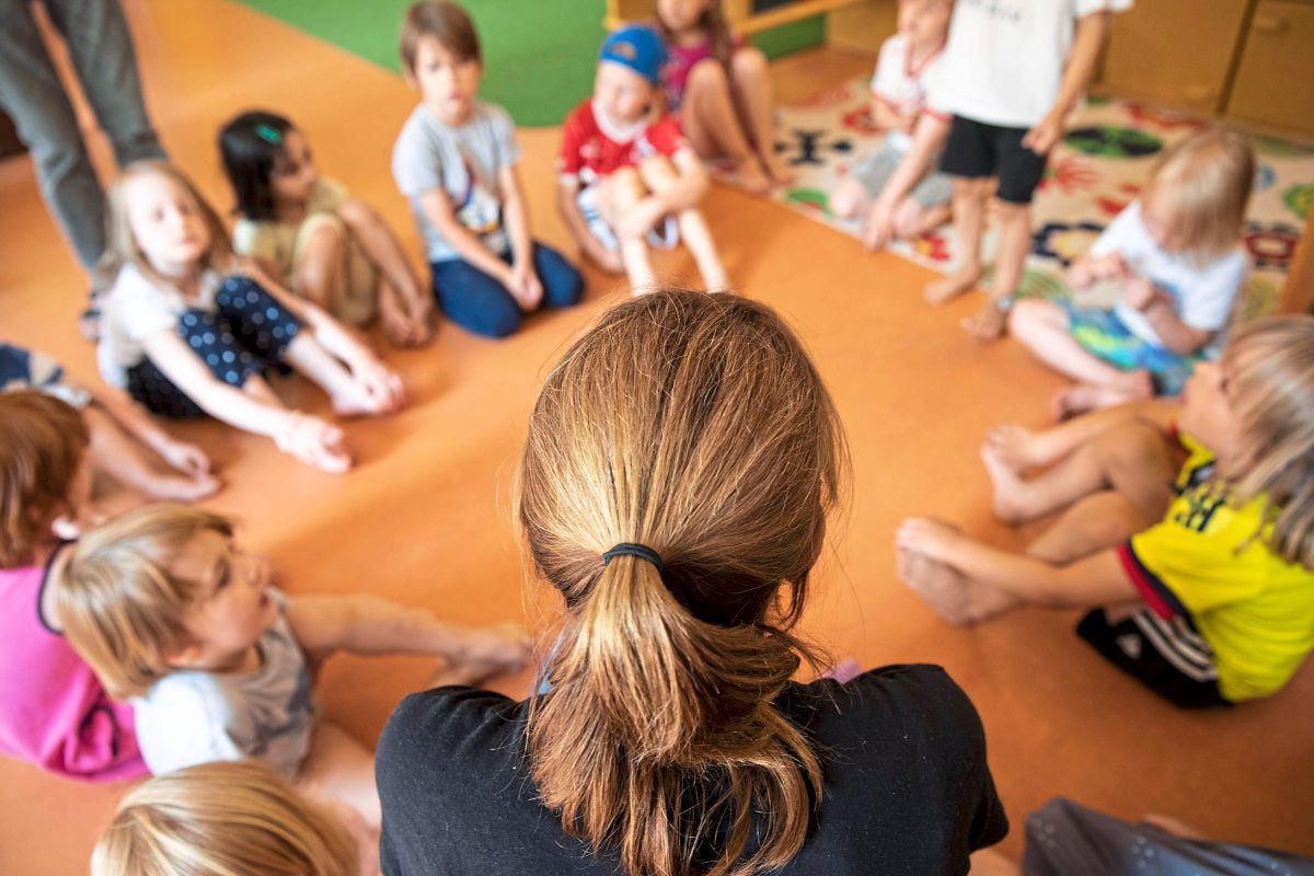 Kindergarten sucht Quereinsteiger - Job & Karriere - derStandard.at