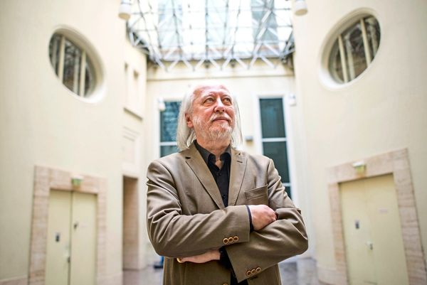 Wie-Nobelpreistr-ger-Krasznahorkai-Ungarn-auf-den-Hund-kommen-l-sst