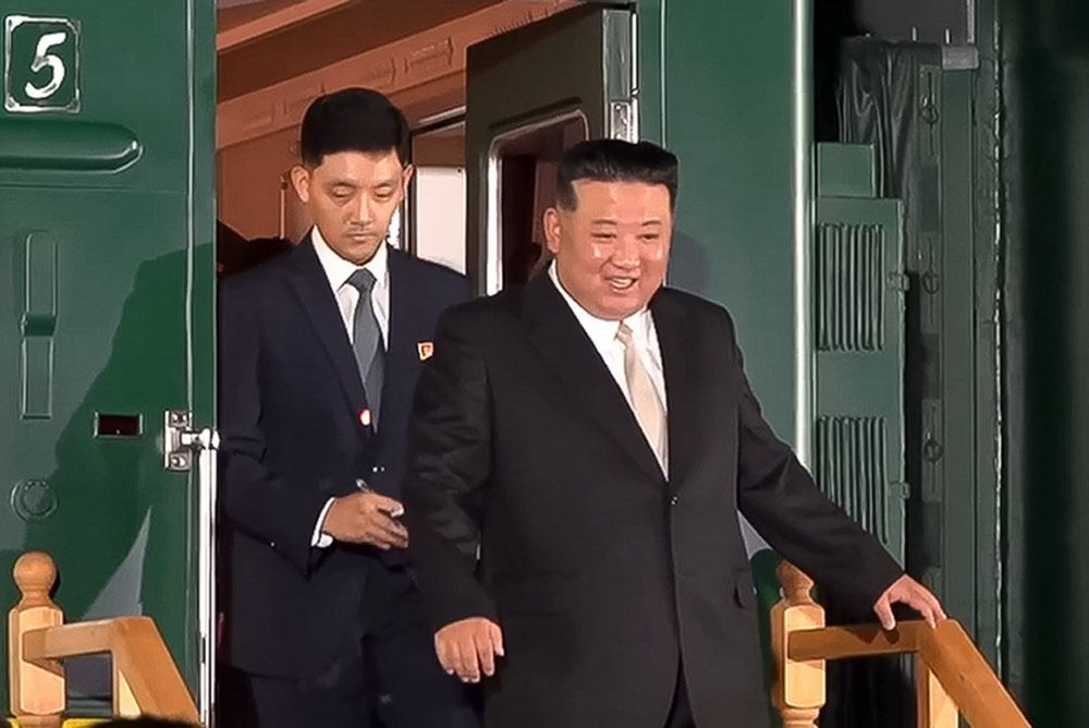 Nordkoreas Machthaber Kim Bei Wirtschaftstreffen In Russland ...