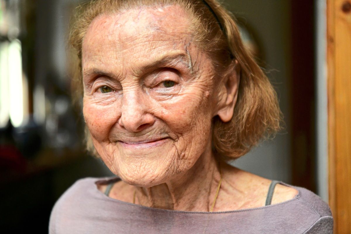 Erni Mangold Ist Tot Adieu Du Unwiderstehliche Unbeugsame Etat erni-mangold-ist-tot-adieu-du-unwiderstehliche-unbeugsame-etat