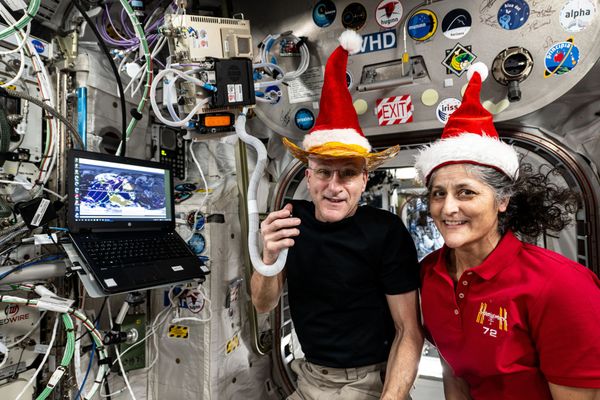 Wie-die-Crew-der-Internationalen-Raumstation-Weihnachten-feierte