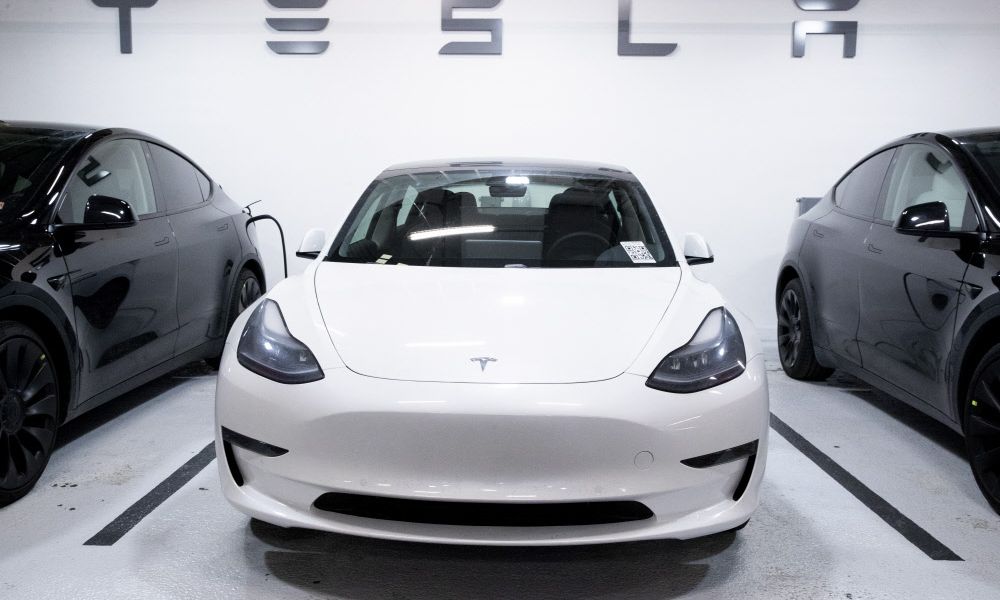 Tesla streicht Sensoren: Besitzer müssen auf Parkassistent und Herbeirufen-Funktion verzichten
