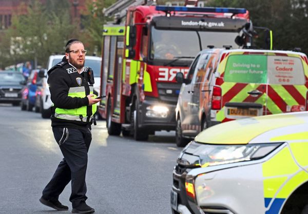 Antisemitischer-Brandanschlag-auf-j-dische-Gemeinde-in-London