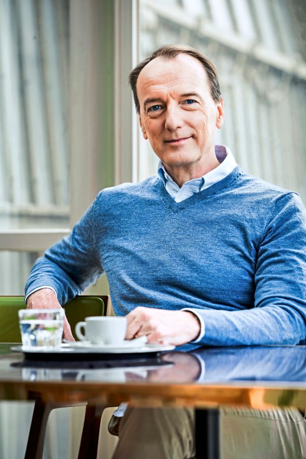 Bestseller-Autor-Marc-Elsberg-Wie-kriege-ich-das-Wissen-zu-den-Leuten-