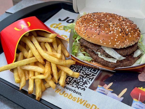 Kinderverbot-bei-McDonald-s-Filiale-in-Manchester-testet-kinderfreie-Zone