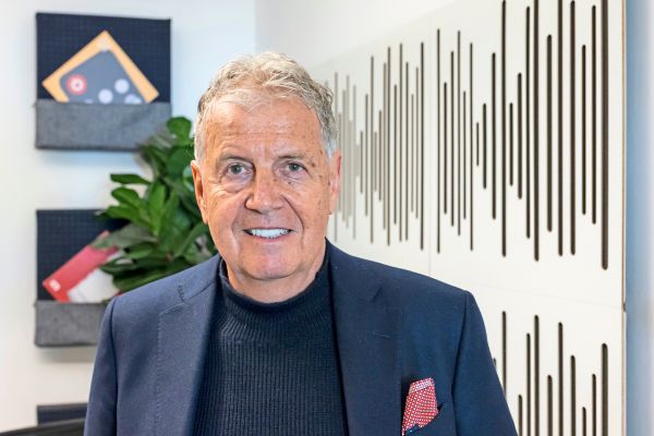 -berraschungsl-sung-Gerhard-Zeiler-am-K-niglberg-Am-goldenen-Fallschirm