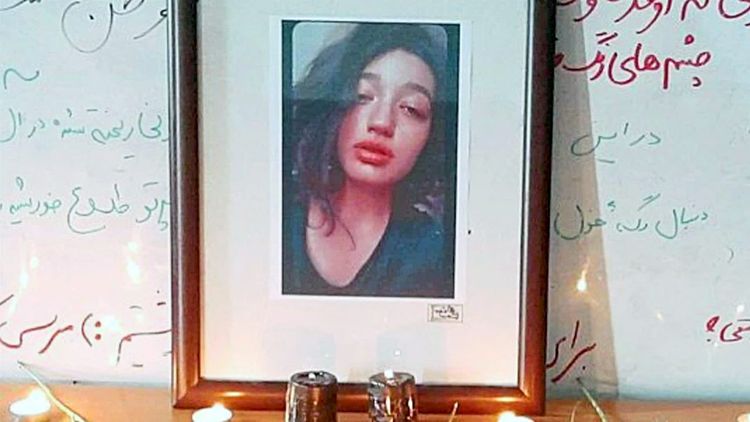Die Youtuberin Sarina Esmailzadeh ist eine von hunderten bei den Protesten im Iran getöteten Demonstrantinnen – 