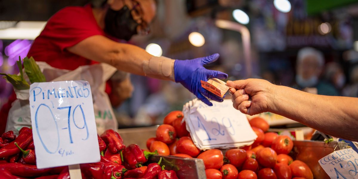 Lebensmittel bleiben für Spanier billiger – sie kämpfen dennoch mit Lohnverlusten