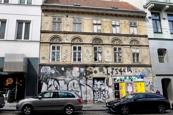 -Problemhaus-Breite-Gasse-15-Stadt-Wien-setzt-Sanierung-durch