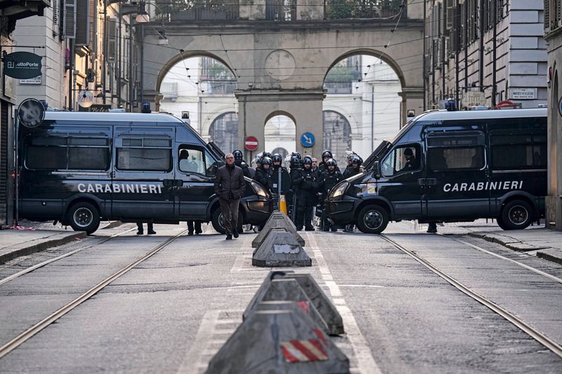 Kirchliche Trauerfeier für Mafia-Boss: Streit in Italien