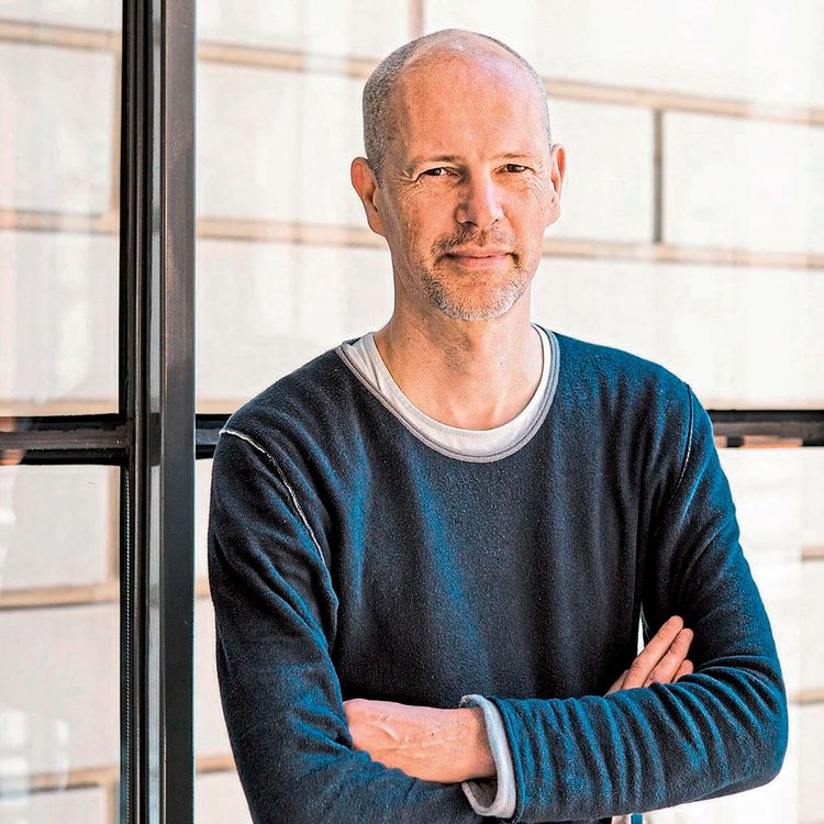 Erwin Bauer (61) lehrt seit 1993 an der Universität für angewandte Kunst in der Klasse für Grafikdesign sowie an der Donau-Universität Krems, leitet außerdem das 