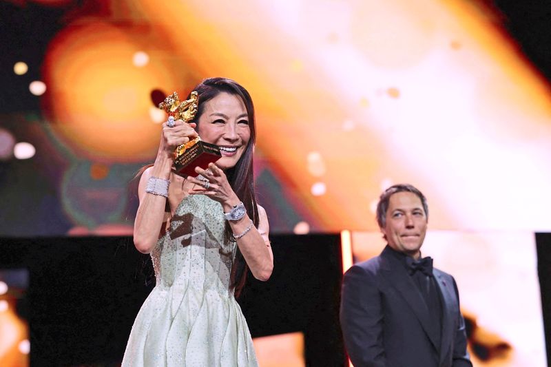 Die Berlinale-Eröffnung trumpfte mit Michelle Yeoh und Sean Baker auf