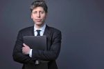 OpenAIs erstes Gerät soll ein beweglicher smarter Lautsprecher sein