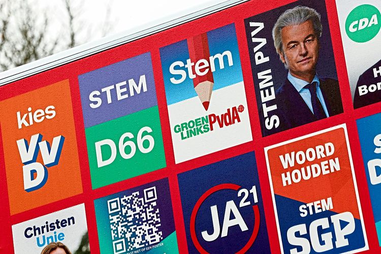 Wahlplakate in der Niederlanden.