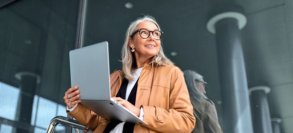 Ist-es-ok-in-der-Arbeitszeit-Standard-zu-lesen-und-zu-kommentieren-