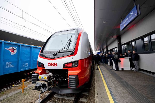 Prozess-um-Schlag-einer-52-J-hrigen-gegen-Ticketkontrolleurin-im-vollen-Cityjet