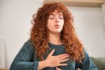 Those who breathe slowly make bolder decisions