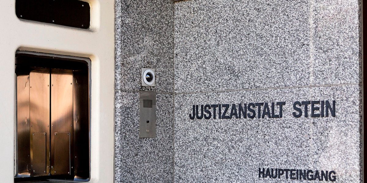 Häftling der Justizanstalt Stein soll per Handy Mordaufträge vergeben haben
