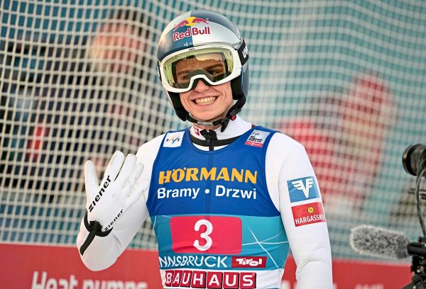 Embacher-schrammt-in-Innsbruck-um-0-7-Punkte-an-erstem-Weltcupsieg-vorbei