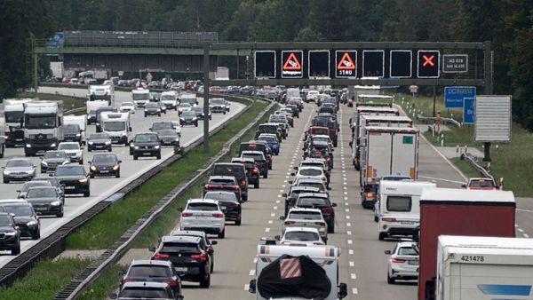Sommerferien-berall-Starker-Verkehr-am-Wochenende-erwartet
