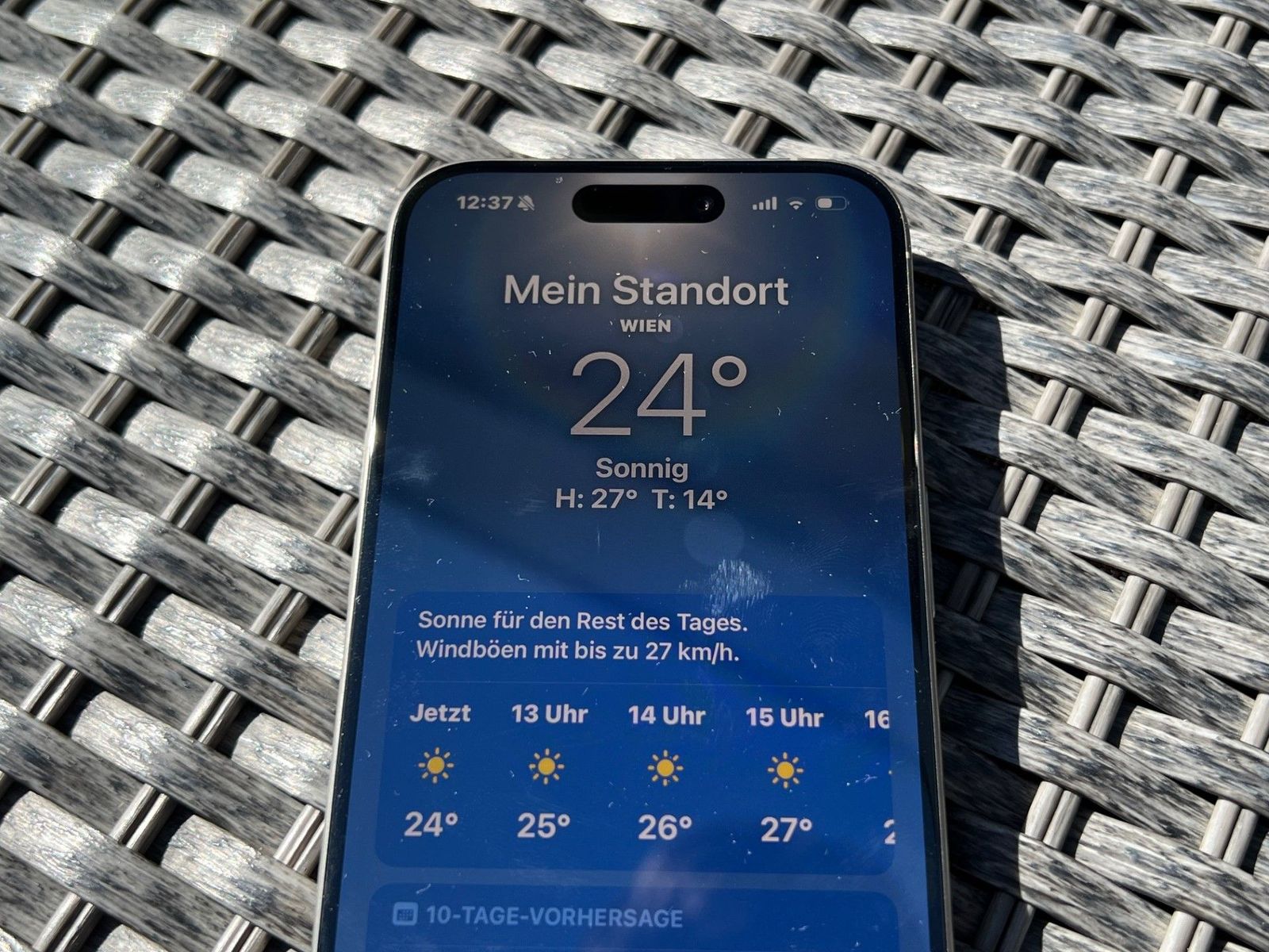 Apple erklärt, warum das iPhone 15 überhitzt - Apple - derStandard.de › Web
