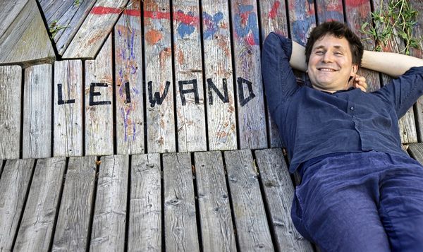 Hosea-Ratschillers-Happy-Place-Wenn-das-Soziale-zum-neuen-Punk-wird