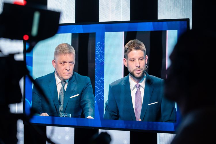 Robert Fico und Michal Šimečka bei einer TV-Debatte.